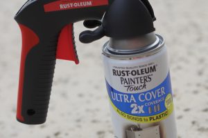 uchwyt-do-sprayu-rust-oleum